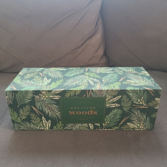 Illume Northern Woods Candle Gift Box, Set of 3 🕯 - Picture 1 of 4